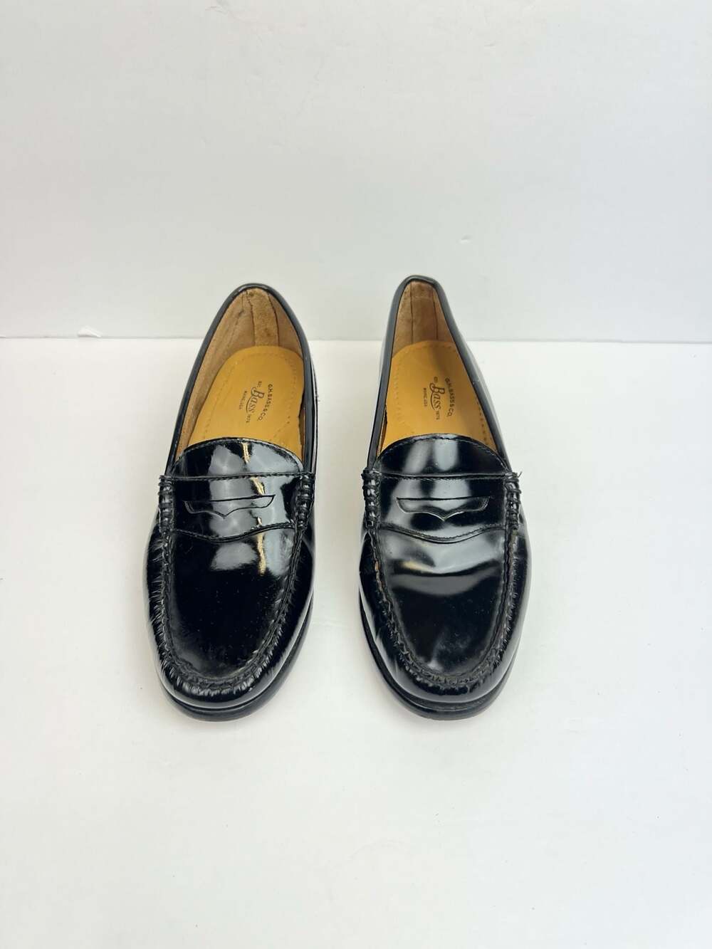 G.H. Bass & Co. Women's Black Patent Leather Weejuns Penny Loafers Size 5.5